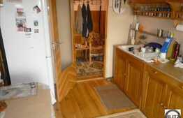 Vanzare apartament 2 camere, 53 mp utili, cu garaj si boxa, zona UMF