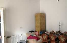 Casa renovata, pretabila si pentru activitati de birouri! 