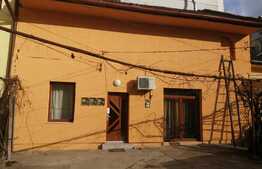 Casa renovata, pretabila si pentru activitati de birouri! 