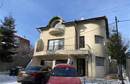 Casa 4 camere, 180 mp, teren 200mp, zona premium din cartierul Andrei Muresanu