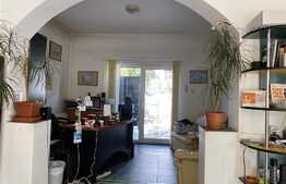 Casa 4 camere, 180 mp, teren 200mp, zona premium din cartierul Andrei Muresanu