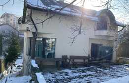 Casa 4 camere, 180 mp, teren 200mp, zona premium din cartierul Andrei Muresanu