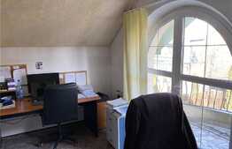 Casa 4 camere, 180 mp, teren 200mp, zona premium din cartierul Andrei Muresanu
