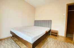 Apartament cu 3 camere, 65 mp, decomandat, zona Piata Cipariu