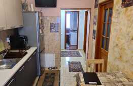 Apartament 2 camere, decomandat, etaj intermediar! Zona strazii Eroilor!