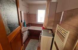 Apartament 2 camere, decomandat, etaj intermediar! Zona strazii Eroilor!