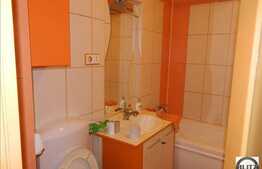 De vanzare mansarda cu 1 camera, 32 mp, decomandata! Zona Piata Floresti!