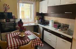 Apartament 3 camere, 71 mp, decomandat, zona Centru Civic