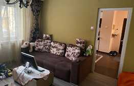 Apartament 3 camere, 71 mp, decomandat, zona Centru Civic