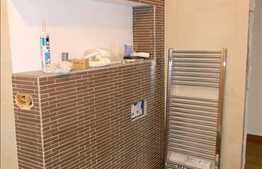 4 camere, 105 mp, terasa, A.C. si 2 parcari supraterane. Zona Campului!