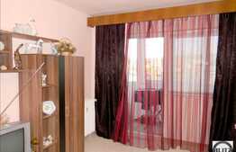 4 camere de vanzare , cu loc de parcare si 2 terase!Imobil reabilitat termic!