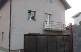 Casa individuala, 3 camere,  80 mp, parcare, zona Sannicoara