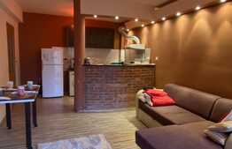 Apartament 2 camere decomandat, etaj intermediar, la cheie !