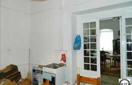 Vanzare 4 camere, 180 mp, la 3 minute de Piata Avram Iancu, 2 locuri de parcare