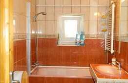 Vanzare 4 camere, 180 mp, la 3 minute de Piata Avram Iancu, 2 locuri de parcare