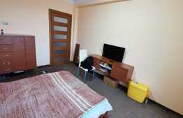 Apartament 3 camere, 56 mp, parcare, zona Sesul de Sus