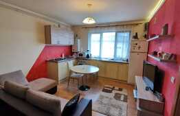 Apartament 3 camere, 56 mp, parcare, zona Sesul de Sus