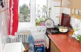 Apartament cu 4 camere de vanzare, imobil  izolat termic