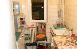 4 camere de vanzare la 5 minute de McDonalds, pret oportun