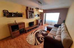 Apartament 3 camere, 65 mp, zona Racadau