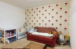 Woow!! Garsoniera la etaj intermediar, zona Parang