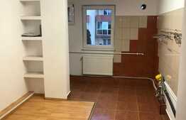 Apartament 3 camere, decomandat, etaj intermediar, Garaj, Boxa, Zona Parcului Iuliu Prodan