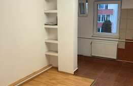 Apartament 3 camere, decomandat, etaj intermediar, Garaj, Boxa, Zona Parcului Iuliu Prodan