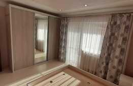 Apartament cochet, 2 camere decomandate, etaj1, AC, parcare, zona strazii Eroilor!