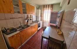 Pret oportun! Decomandat, 48mp, balcon, loc parcare! Zona strazii Florilor!