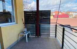 Casa cu 7 camere, 220 mp, 2 niveluri, curte, zona strazii Maramuresului