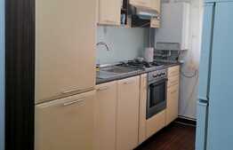 Apartament în Centrul Civic, 2 camere decomandate, mobilat, utilat și parcare