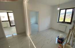 Oportunitate!!!!! 4 camere, 75.6 mp utili, parcare , finisat nou! Zona Sub Cetate!