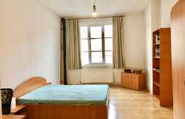 Apartament cu 3 camere, 90 mp, zona UMF