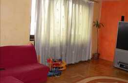 5 cam cu scara interioara in zona de case din Gheorgheni!