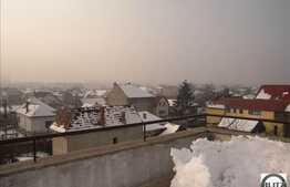 5 cam cu scara interioara in zona de case din Gheorgheni!