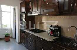 Apartament 3 camere, la cheie, parcare, debara, zona Florilor!