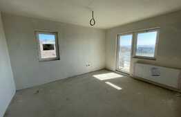 Apartament de vanzare, 4 camere, 121 mp, subsol 60 mp, 3 parcari, zona Voronet