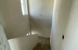 Apartament de vanzare, 4 camere, 121 mp, subsol 60 mp, 3 parcari, zona Voronet