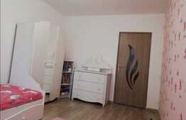 Apartament cu 3 camere, 63mp, balcon, zona Terra