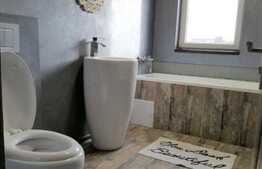 Apartament cu 3 camere, 63mp, balcon, zona Terra