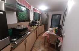 Apartament de 3 camere, decomandat, 60mp, zona Racadau 