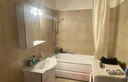 Apartament 2 camere, decomandat, zona Terra