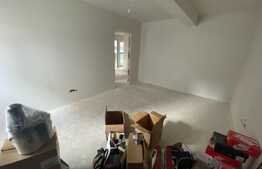 Apartament cu 3 camere, 72 mp, gradina 43 mp, parcare supraterana, zona strazii Cetatii