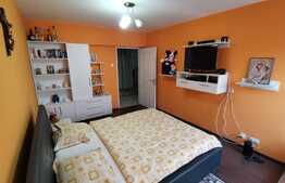 Apartament de 3 camere, 63 mp, decomandat, etaj intermediar, zona strazii Bucuresti