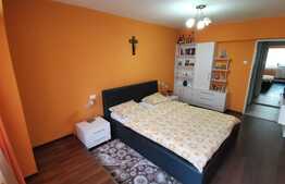 Apartament de 3 camere, 63 mp, decomandat, etaj intermediar, zona strazii Bucuresti