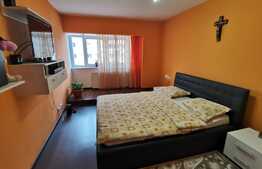 Apartament de 3 camere, 63 mp, decomandat, etaj intermediar, zona strazii Bucuresti