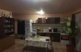 Apartament 3 camere spatios 67mp, parcare, zona Porii