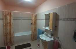 Apartament 3 camere spatios 67mp, parcare, zona Porii