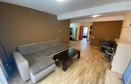 Apartament cu 3 camere, 74 mp, parcare, zona strazii Florilor