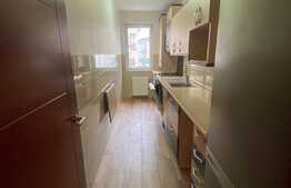 Apartament cu 3 camere, 74 mp, parcare, zona strazii Florilor